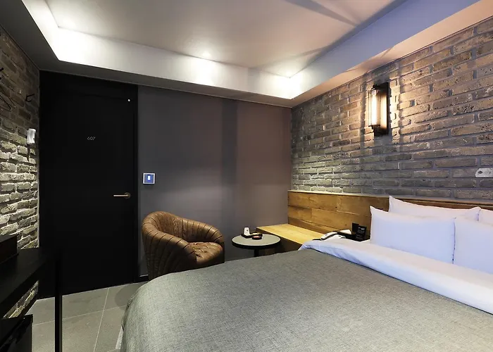 Hotel Rainbow Yongsan