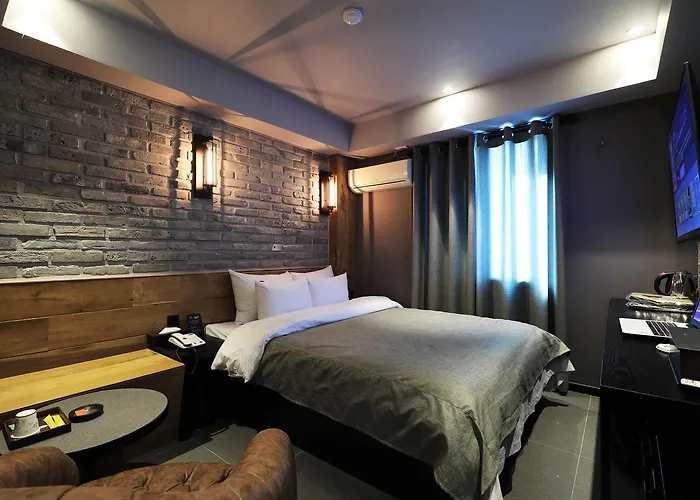 Rainbow Yongsan Hotel 3*