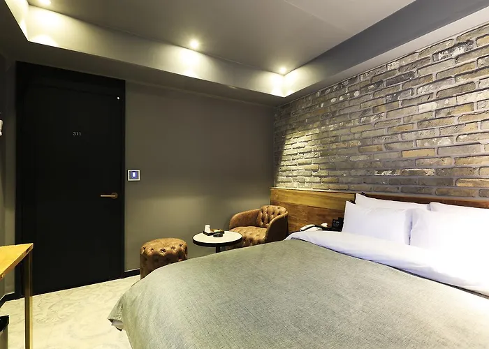 Hotel Rainbow Yongsan 3*