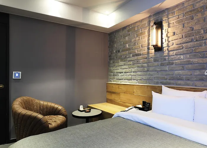 Rainbow Yongsan Hotel 3*