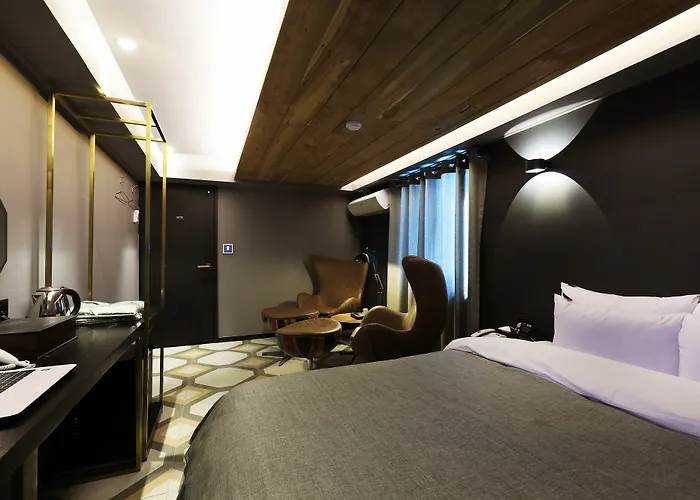 Rainbow Yongsan 3*