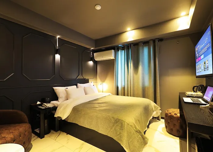 Hotel Rainbow Yongsan 3*