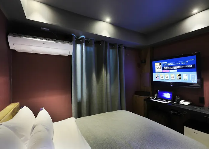 Rainbow Yongsan Hotel 3*